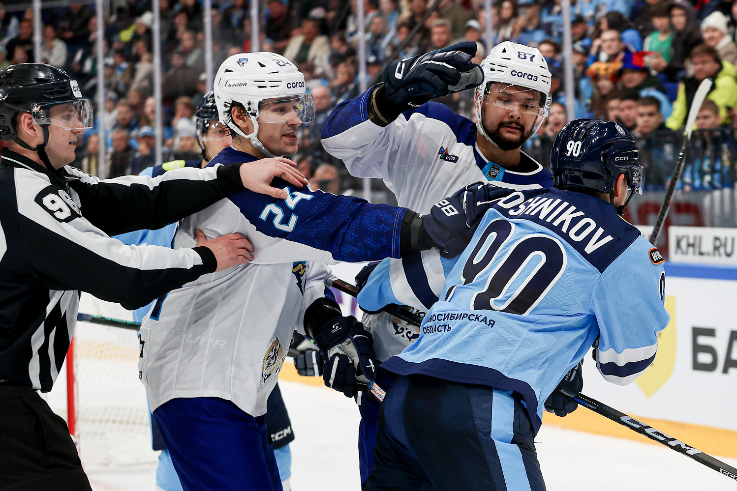 Барыстың сырт сапардағы құрамы