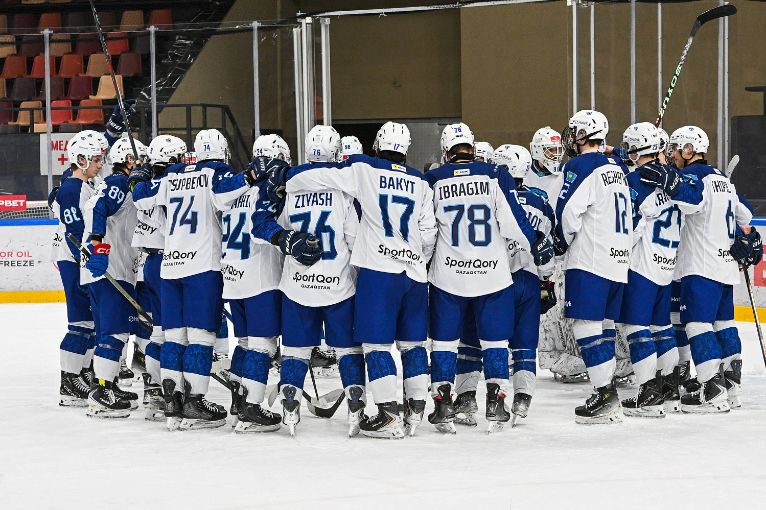 Снежные Барсы Молотты нәтижелі матчта жеңді