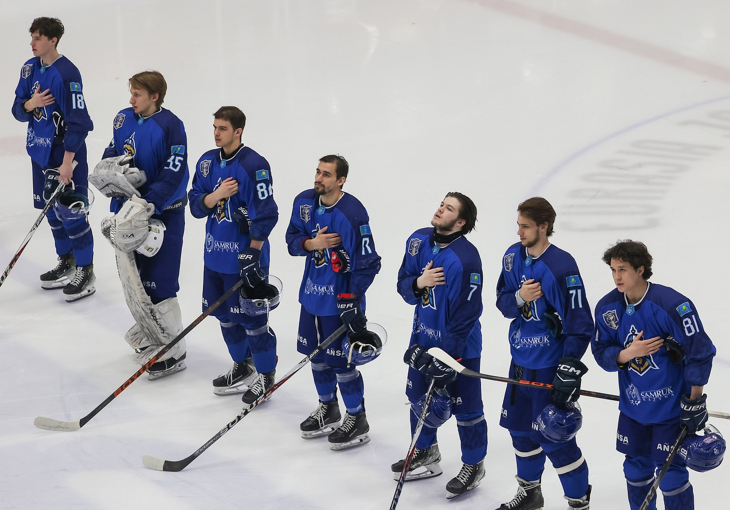 Номад бірқатар ойыншыға квалификациялық ұсыныстар жасады